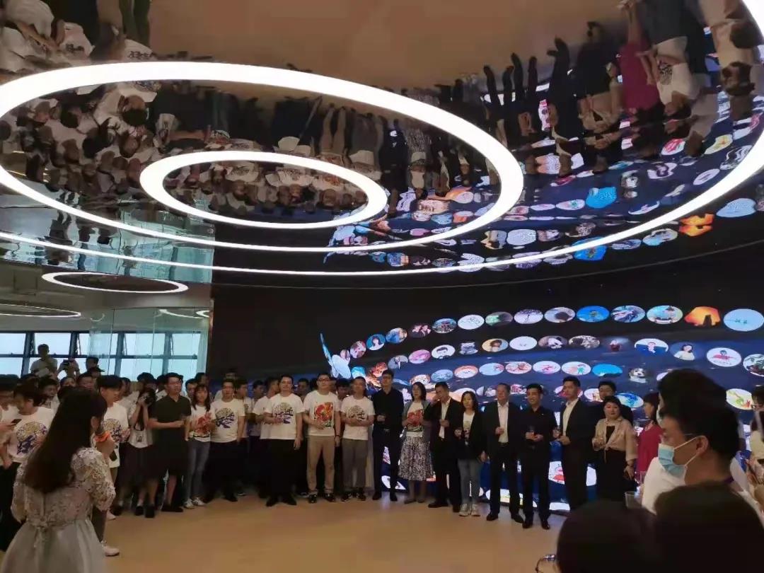 华世界|熊猫体育首页显示强势打造数字化商业时代